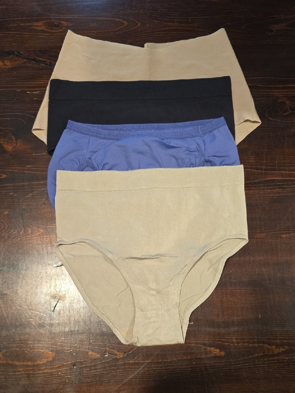 ​Mixed Brand Panty Bundle Size S/5 - Wacoal, Athleta, Vanity Fair (4 Pairs)